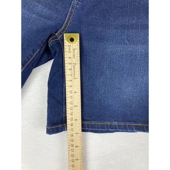 Seven 7 Bermuda Womens Medium‎ Wash Jean Shorts size 6 - Picture 9 of 16